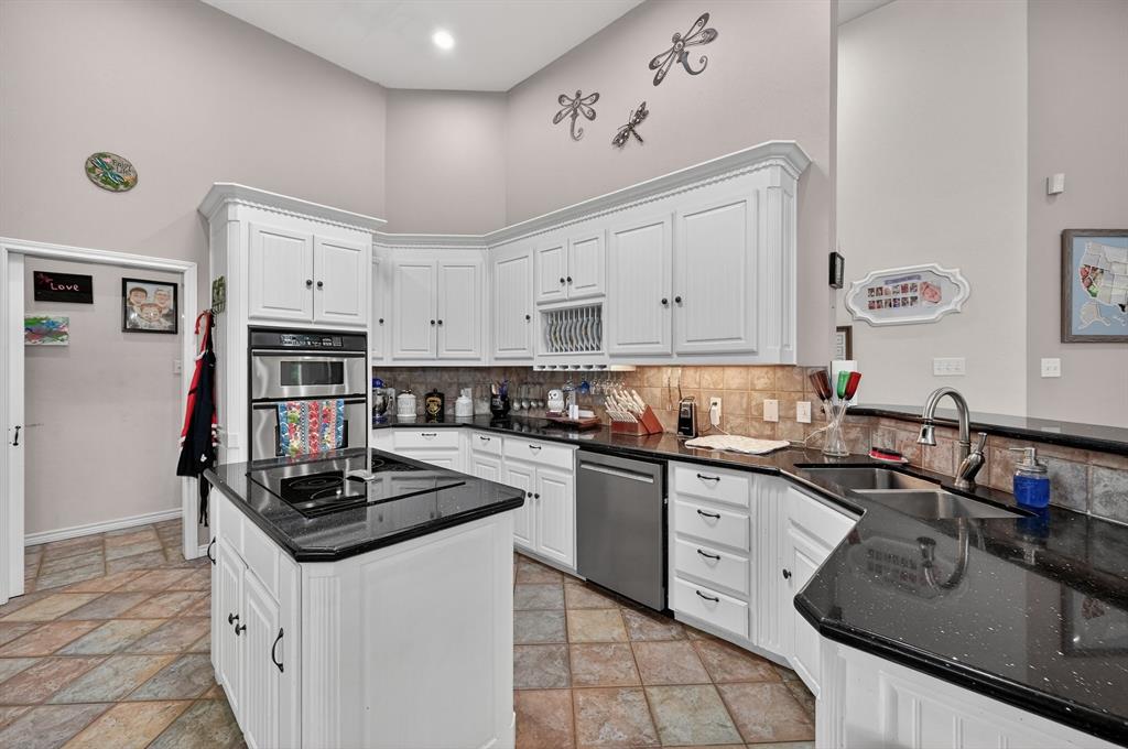 4851 Stout Road Midlothian, TX 76065 - Photo 8 of 37