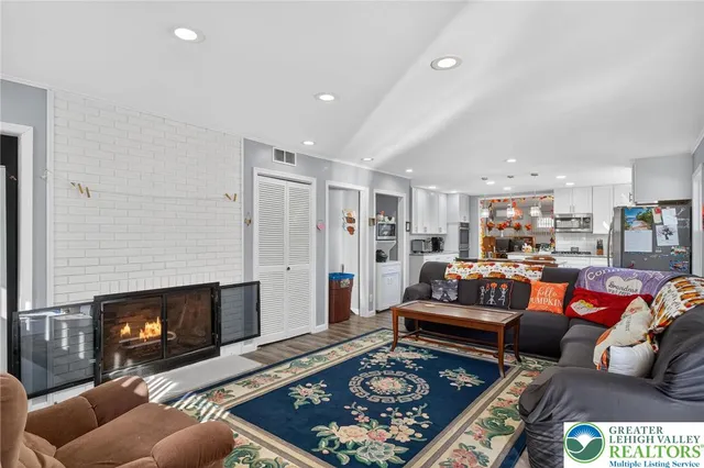 $375,000 | 58 East Lafayette Place, Wilkes Barre, PA 18702