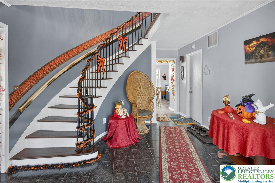 58 East Lafayette Place Wilkes Barre, PA 18702 - Photo 6 of 64