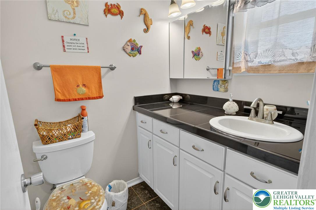 58 East Lafayette Place Wilkes Barre, PA 18702 - Photo 8 of 64