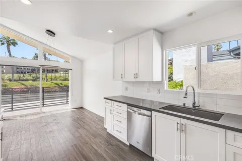 $5,750 | 222 Old Newport Boulevard, Newport Beach, CA 92663
