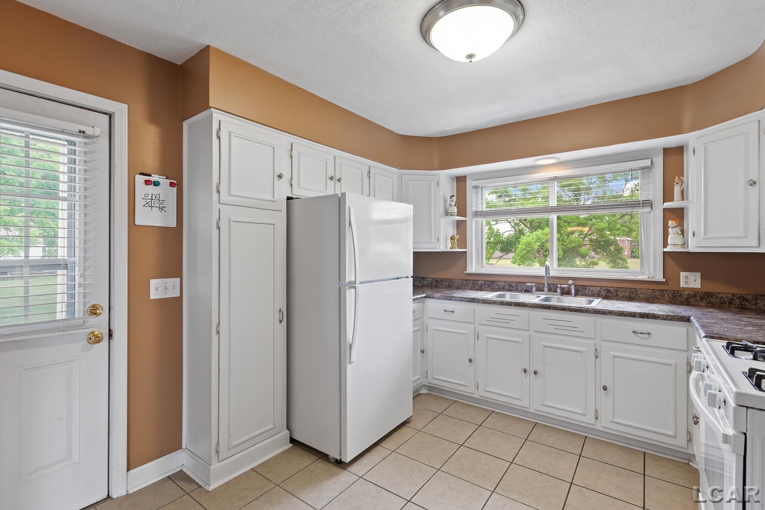 4281 Sycamore Road Palmyra, MI 49268 - Photo 11 of 36
