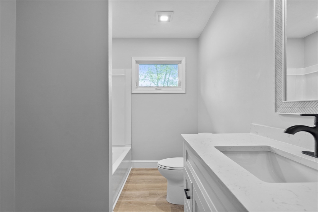 48 Lansing Road Lynn, MA 01904 - Photo 18 of 42 Gallery Image 18