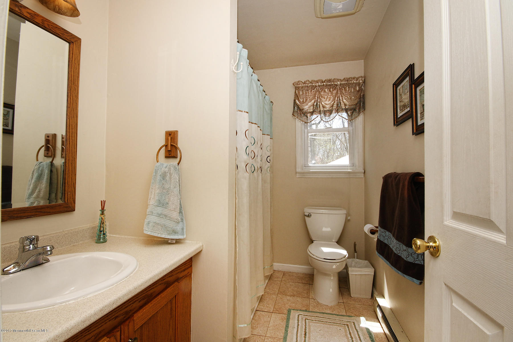 160 Pond Road Freehold, NJ 07728 - Photo 15 of 23 OE1A8826