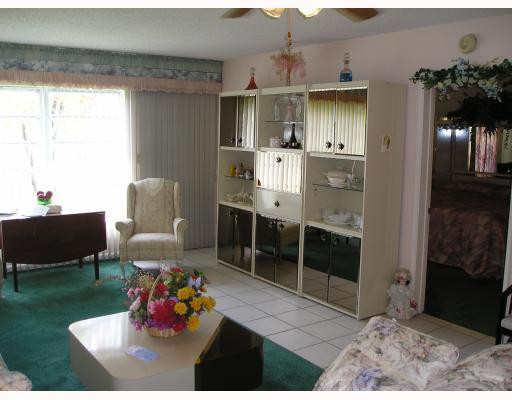 18761 Garbo Terrace, Unit 5 Boca Raton, FL 33496 - Photo 3 of 16 Living Room