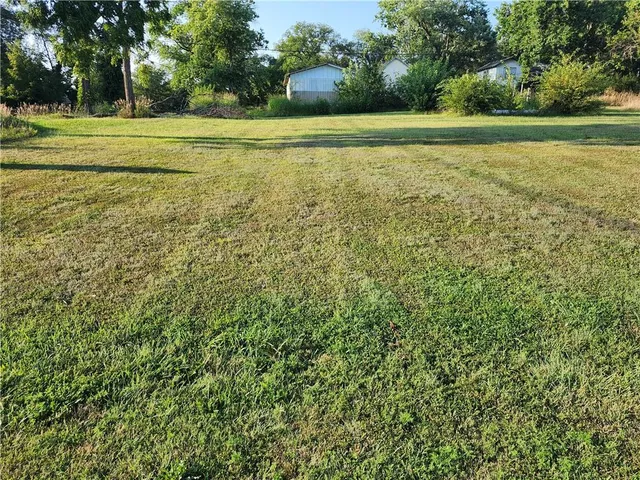 $15,000 | 0 East Market Street, Centerville, KS 66014