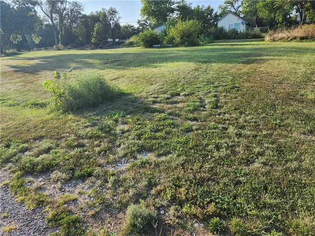 $15,000 | 0 East Market Street, Centerville, KS 66014