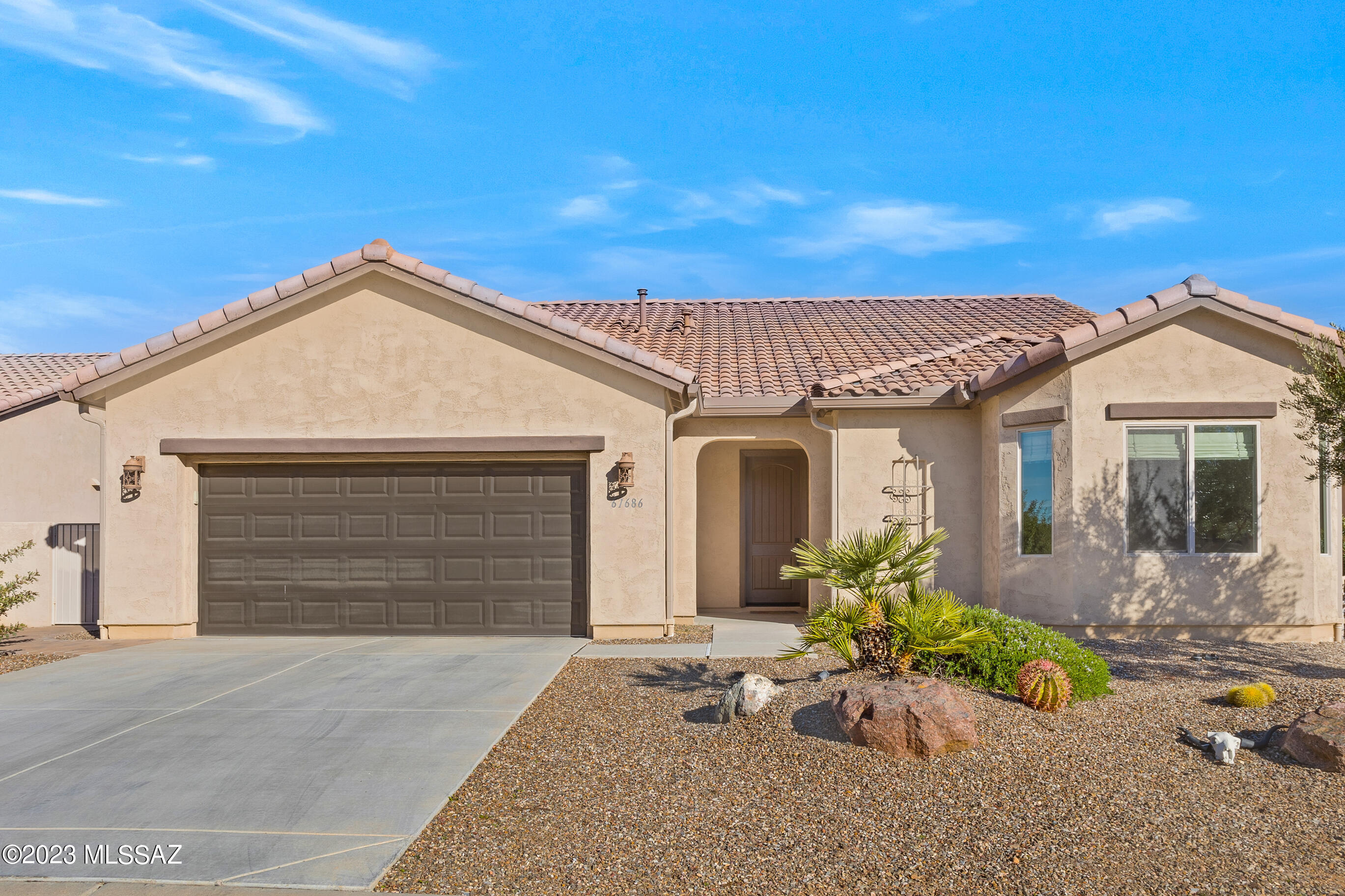 61686 East Border Rock Road Tucson, AZ 85739 - Photo 2 of 31