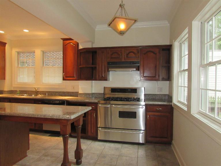 215 Catalpa Road Lexington, KY 40502 - Photo 15 of 53 Photo 15