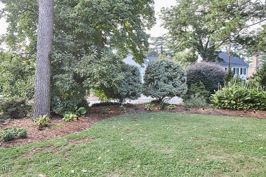 2620 Fairview Road Raleigh, NC 27608 - Photo 30 of 31 392