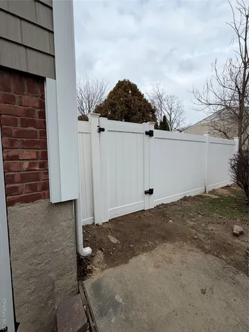 $2,800 | Undisclosed Address, Commack, NY 11725