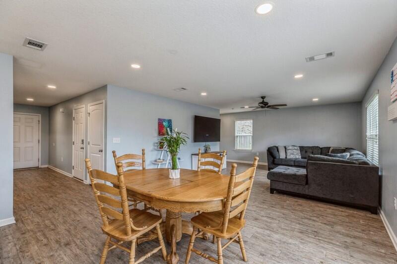731 Widgeon Way Crestview, FL 32539 - Photo 12 of 39 12_731WidgeonWay_2021_FlexMLS800x600_800