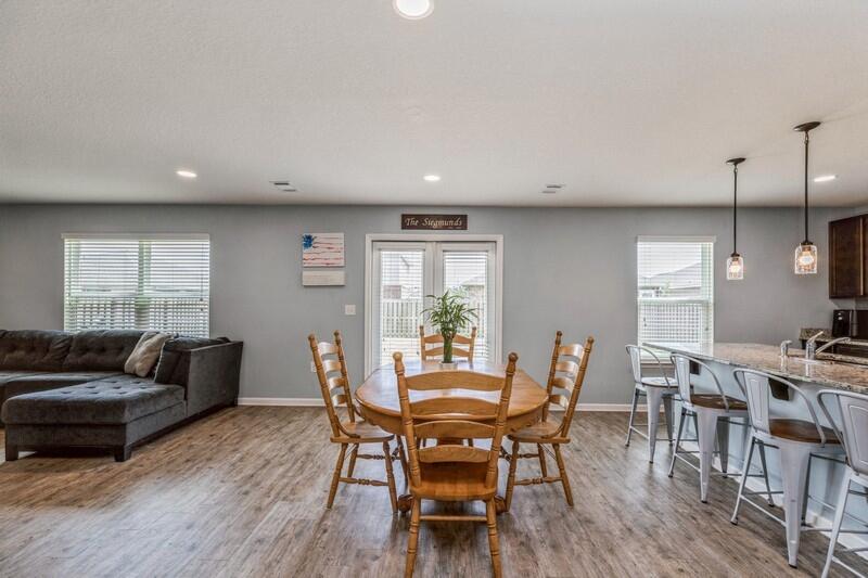 731 Widgeon Way Crestview, FL 32539 - Photo 8 of 39 08_731WidgeonWay_2016_FlexMLS800x600_800
