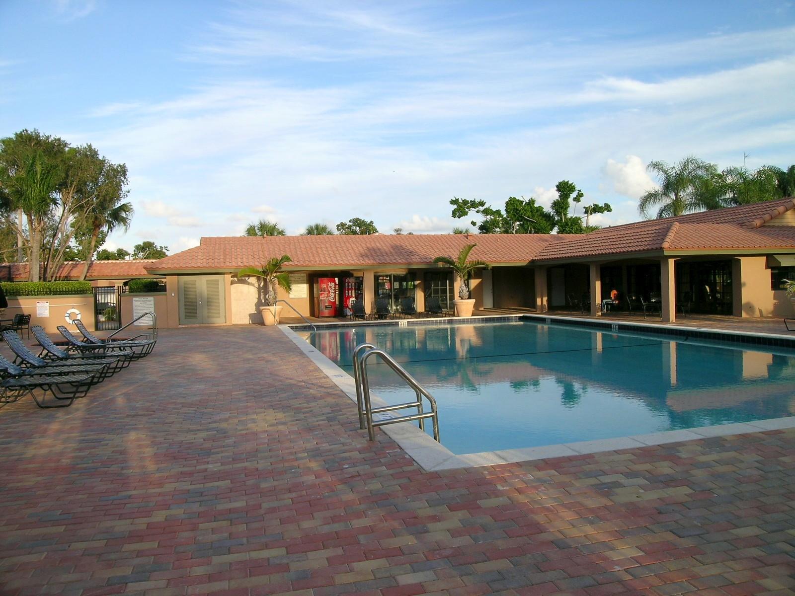 8261 Severn Drive, Unit B Boca Raton, FL 33433 - Photo 18 of 21 Pool & Clubhouse