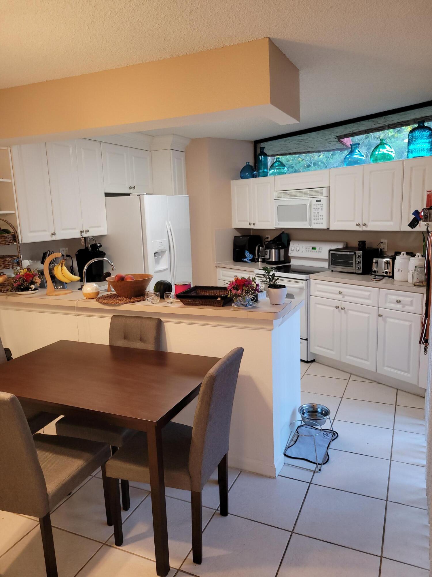 8261 Severn Drive, Unit B Boca Raton, FL 33433 - Photo 9 of 21 20210930_182837