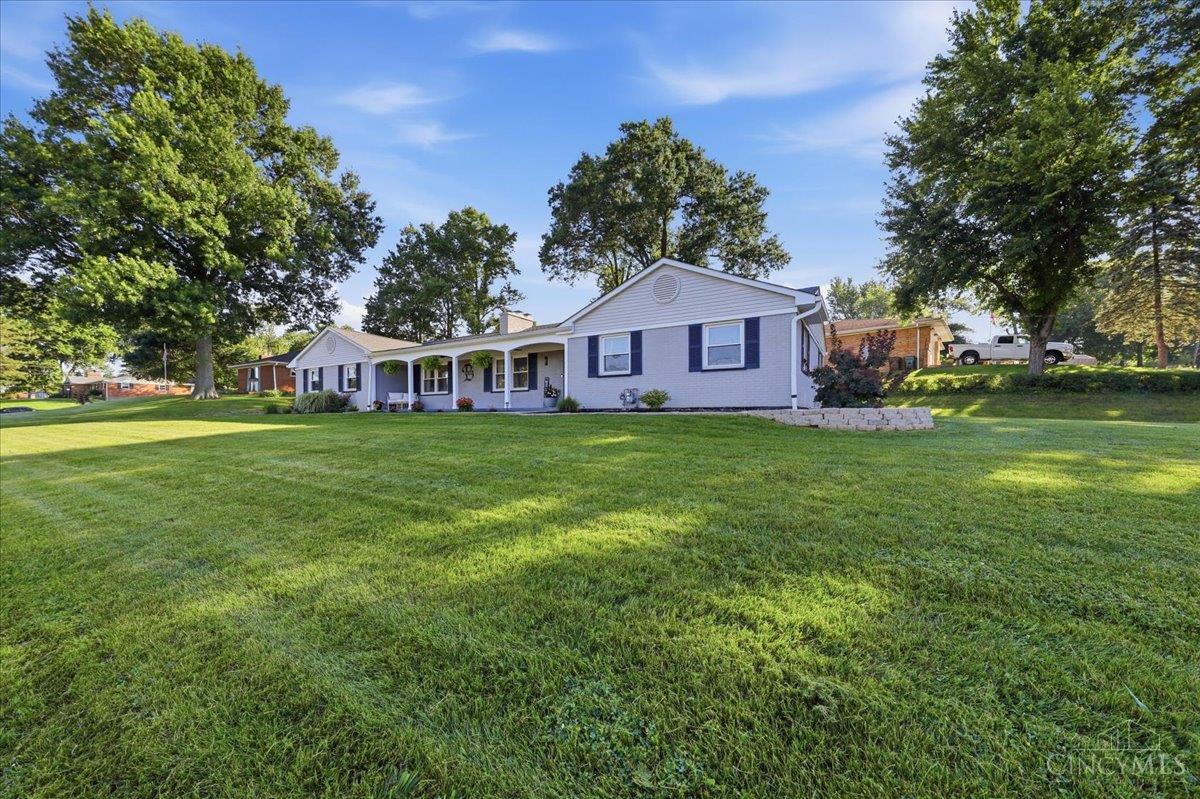 7540 Lawyer Road Cincinnati, OH 45244 - Photo 3 of 58
