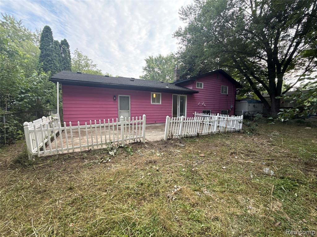3308 Spring Valley Drive Flint, MI 48504 - Photo 3 of 24