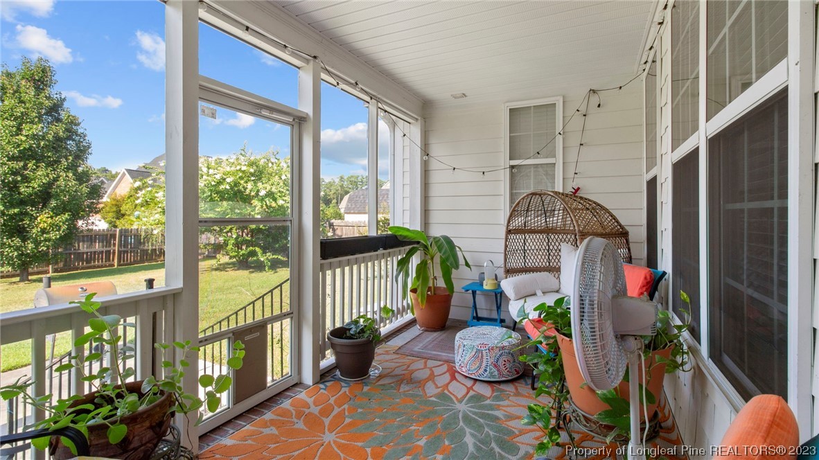 517 St Thomas Road Fayetteville, NC 28311 - Photo 43 of 47 a very nice looking room with many windows
