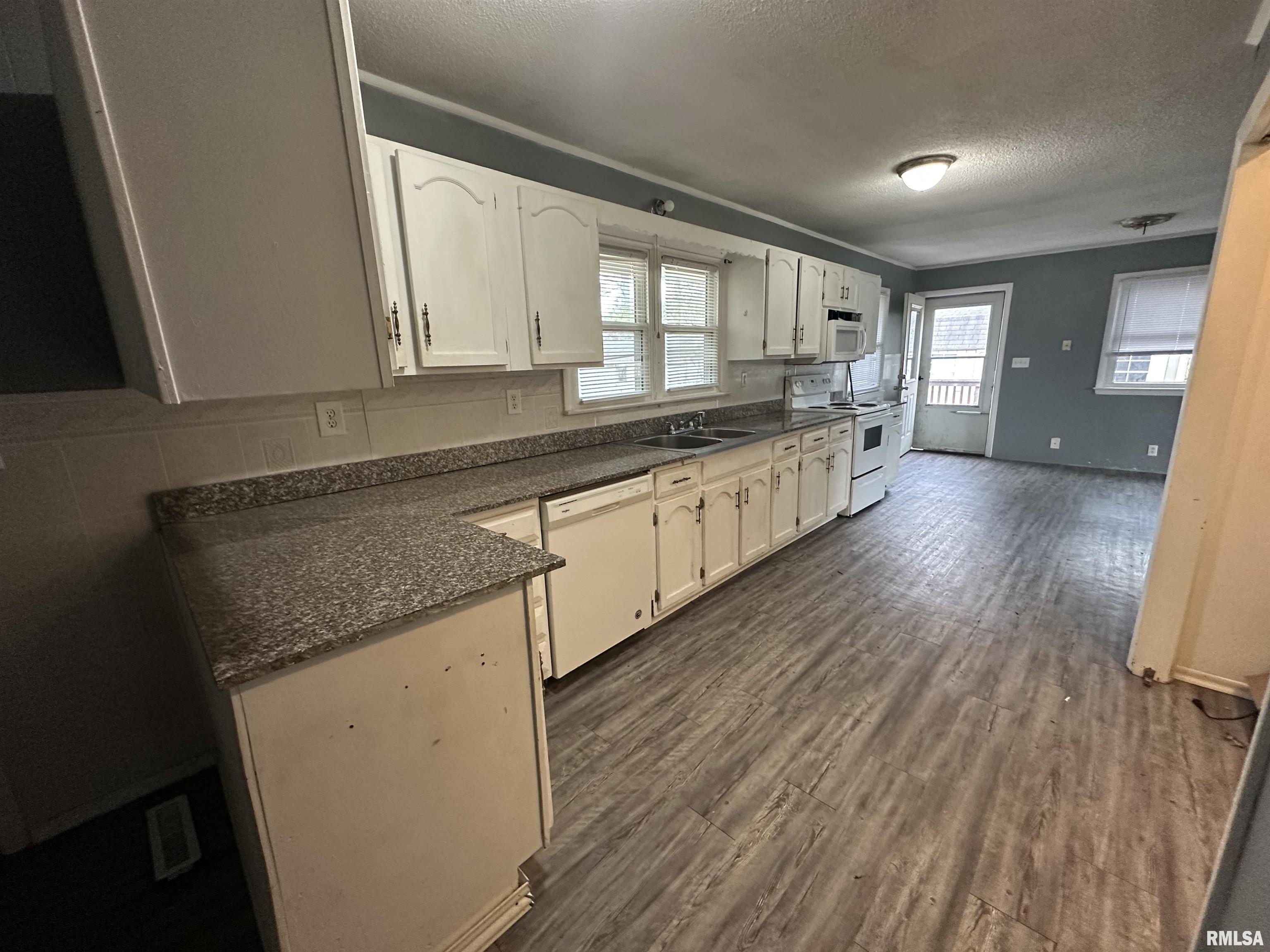 54 Hiser Road Murphysboro, IL 62966 - Photo 4 of 17