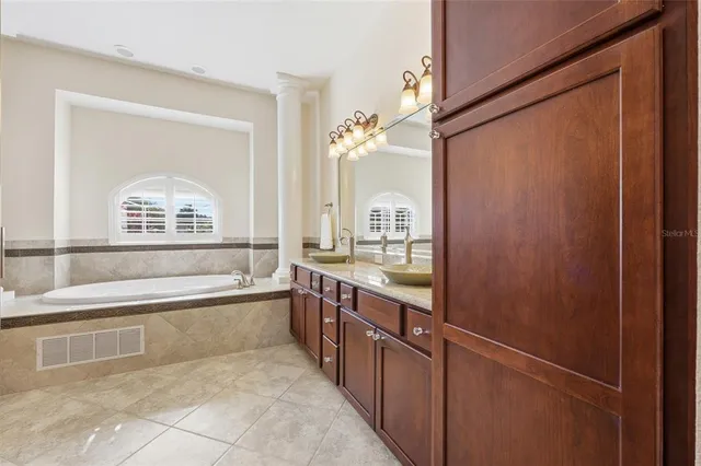 $530,000 | 9 Winter Haven Court, Palm Coast, FL 32164