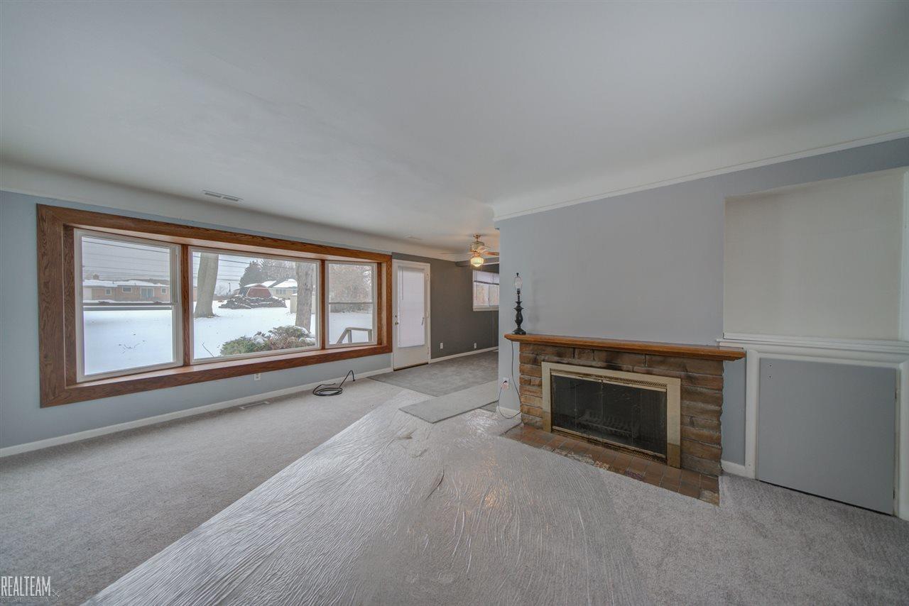 92 Boyken Road Rochester Hills, MI 48307 - Photo 3 of 21