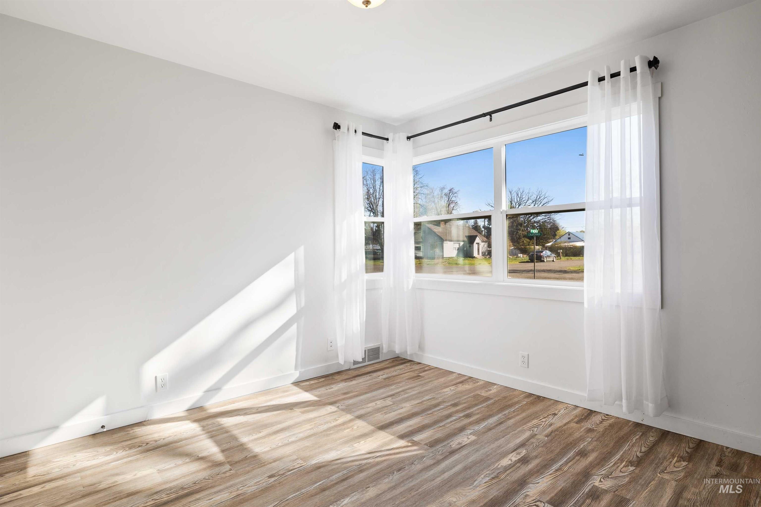 1201 California Street Gooding, ID 83330 - Photo 18 of 35