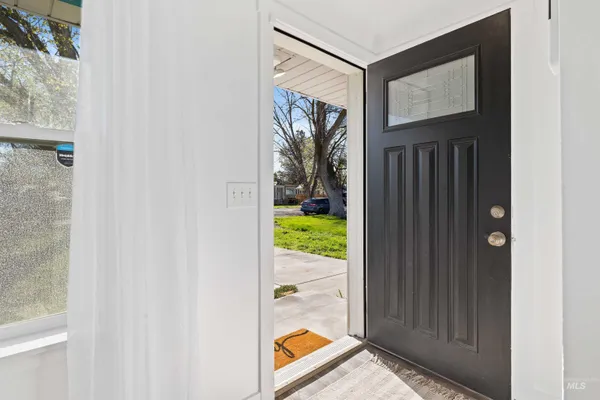 $319,000 | 1201 California Street, Gooding, ID 83330