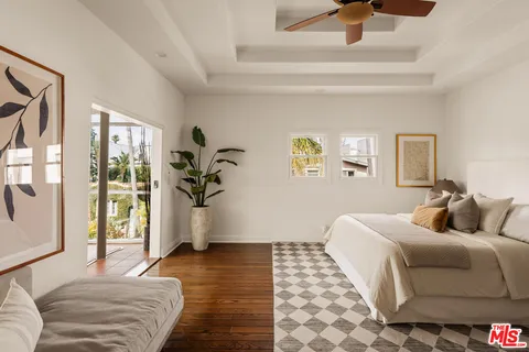 $3,495,000 | 2301 Eastern Canal, Venice, CA 90291