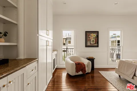 $3,495,000 | 2301 Eastern Canal, Venice, CA 90291