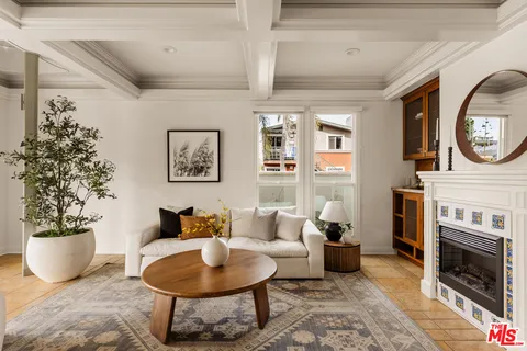 $3,495,000 | 2301 Eastern Canal, Venice, CA 90291