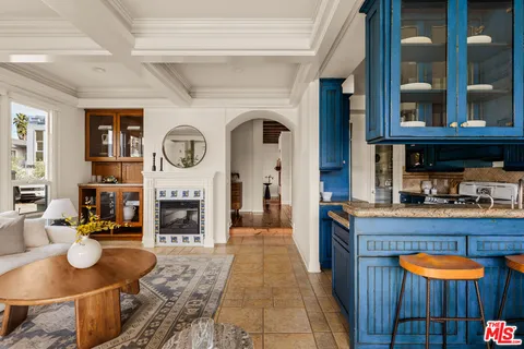 $3,495,000 | 2301 Eastern Canal, Venice, CA 90291