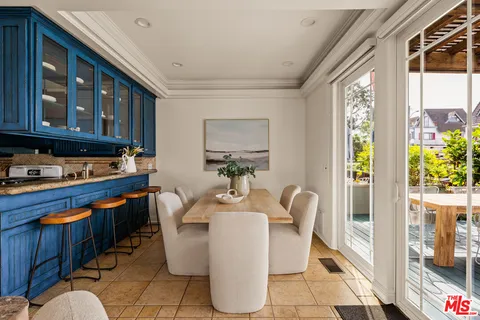 $3,495,000 | 2301 Eastern Canal, Venice, CA 90291