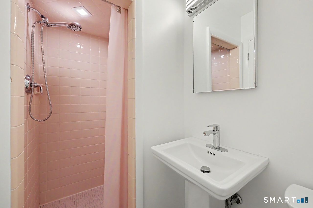 48 Mulberry Road Woodbridge, CT 06525 - Photo 27 of 40 Gallery Image 27