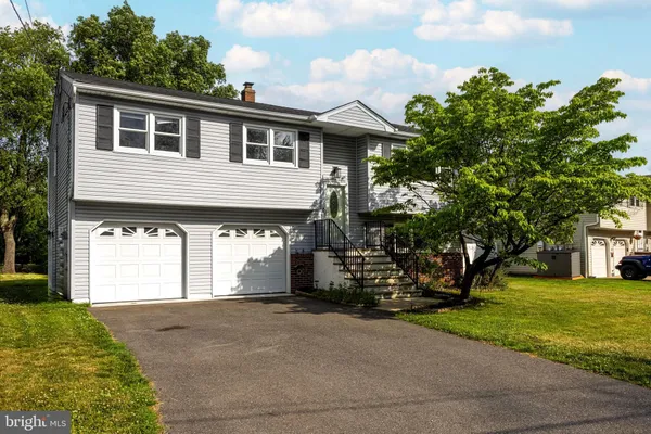 $585,000 | 14 Rockwood Avenue, Hamilton, NJ 08619