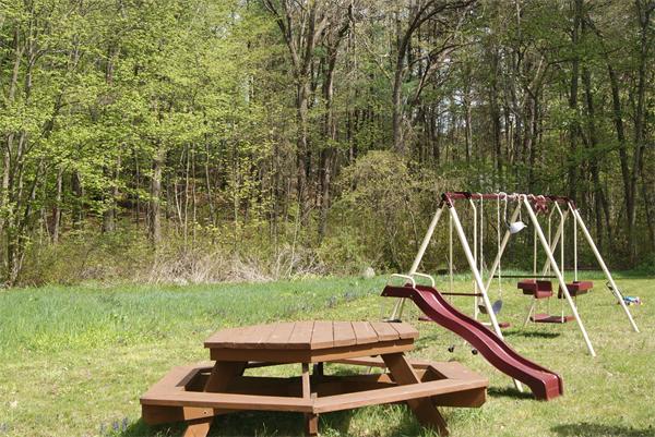 14 Springs Road Billerica, MA 01821 - Photo 5 of 23 Gallery Image 5