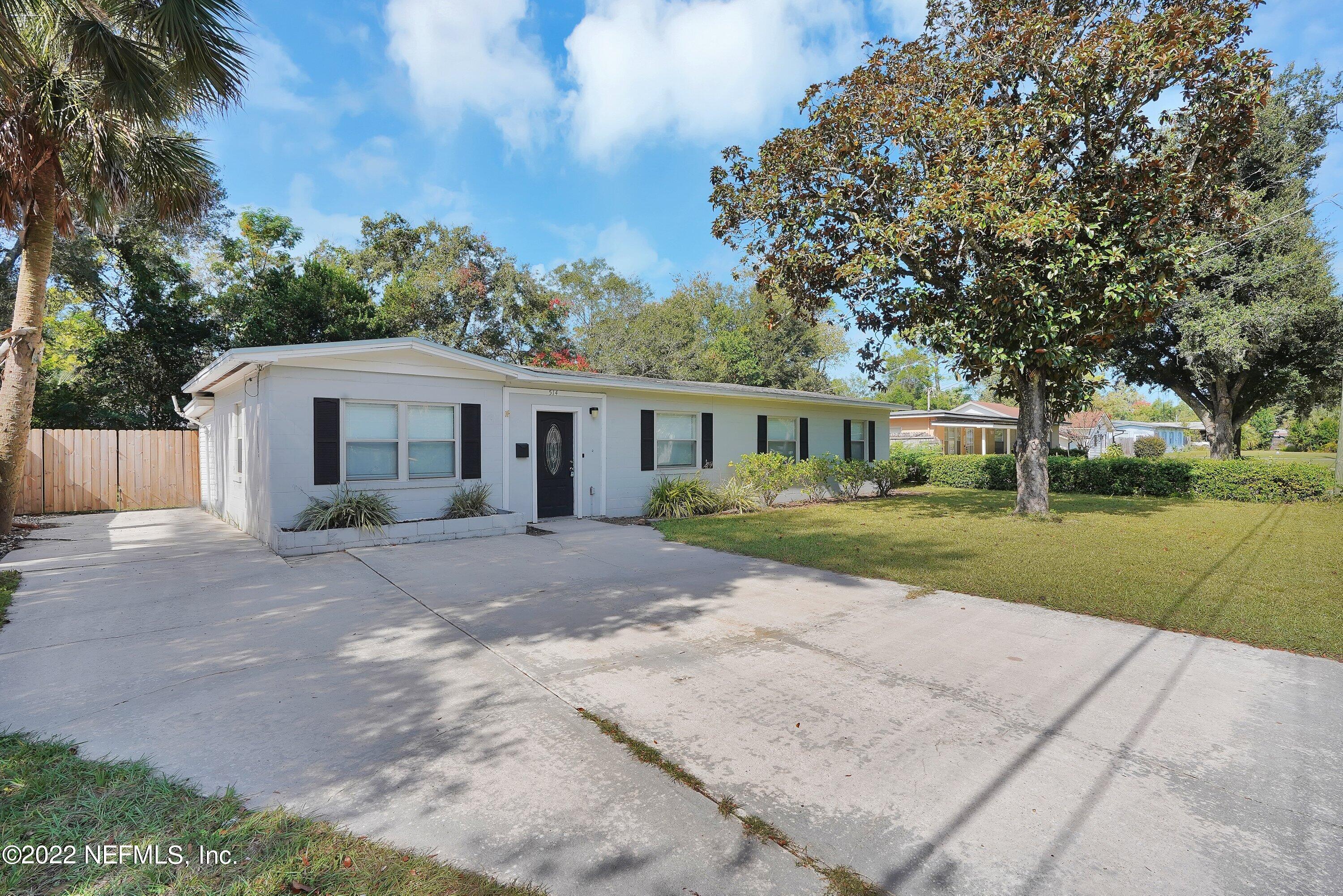 514 Sapelo Road Jacksonville, FL 32216 - Photo 3 of 32 004-514SapeloRoad-Jacksonville-FL-32216-