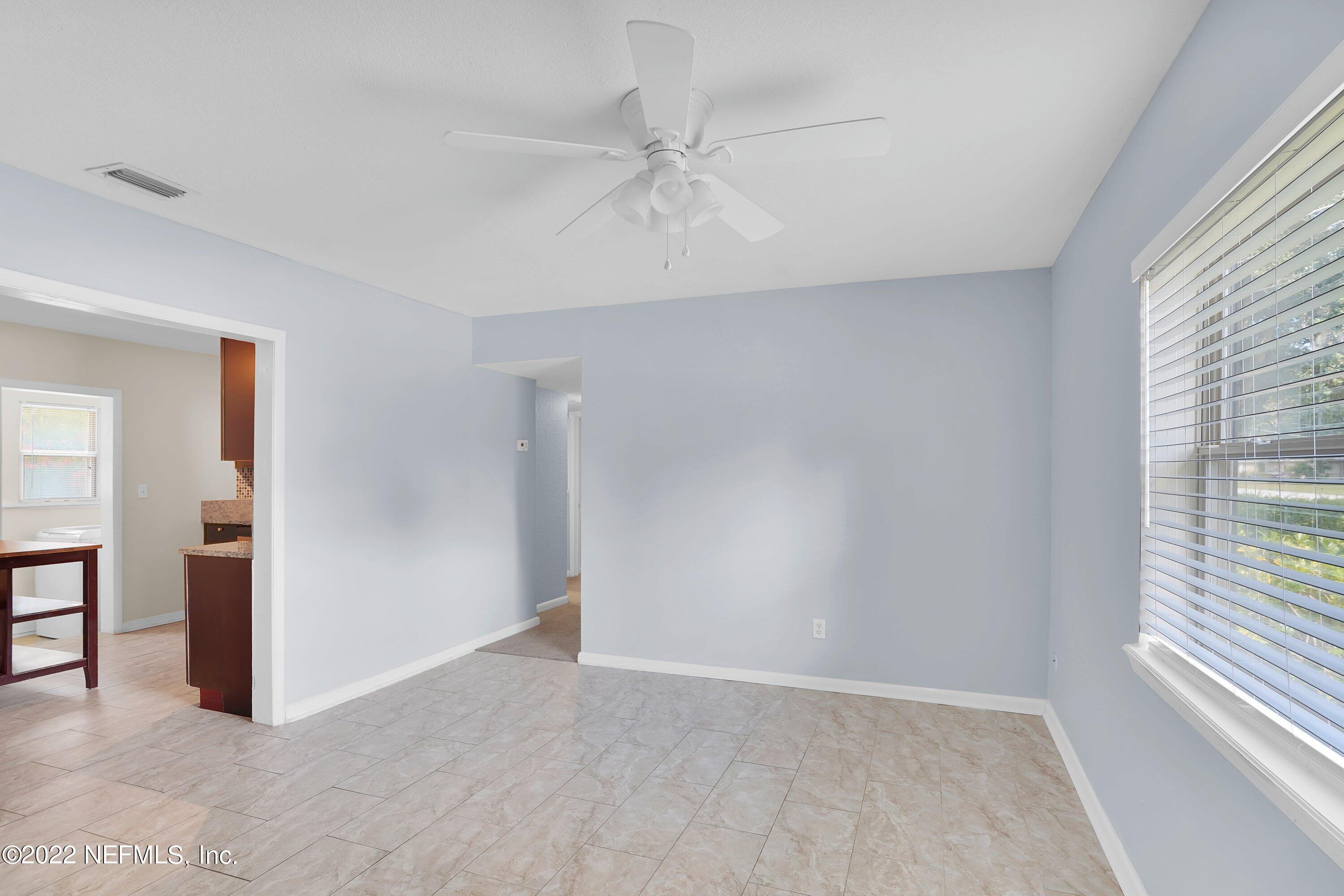 514 Sapelo Road Jacksonville, FL 32216 - Photo 8 of 32 008-514SapeloRoad-Jacksonville-FL-32216-