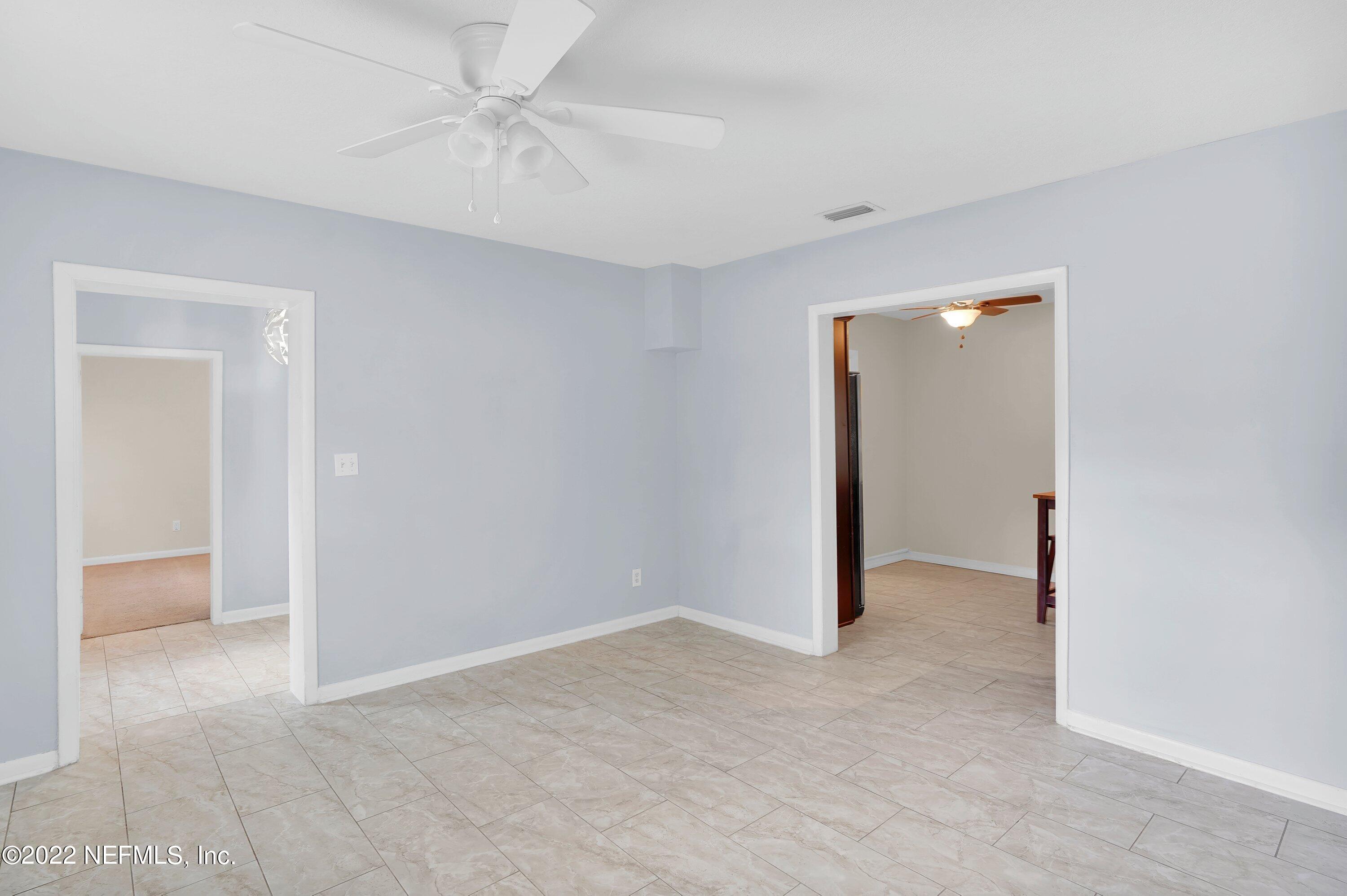 514 Sapelo Road Jacksonville, FL 32216 - Photo 10 of 32 010-514SapeloRoad-Jacksonville-FL-32216-