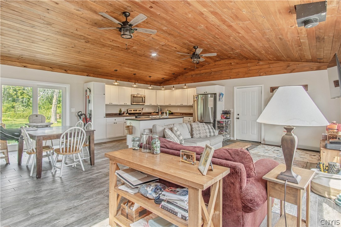 20432 South Shore Road Lyme, NY 13693 - Photo 6 of 37 Gallery Image 6