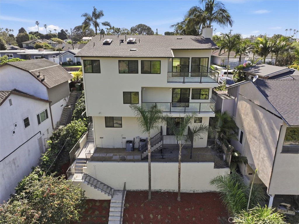 8140 Calabar Avenue Playa del Rey, CA 90293 - Photo 46 of 60 a front view of a house with a yard
