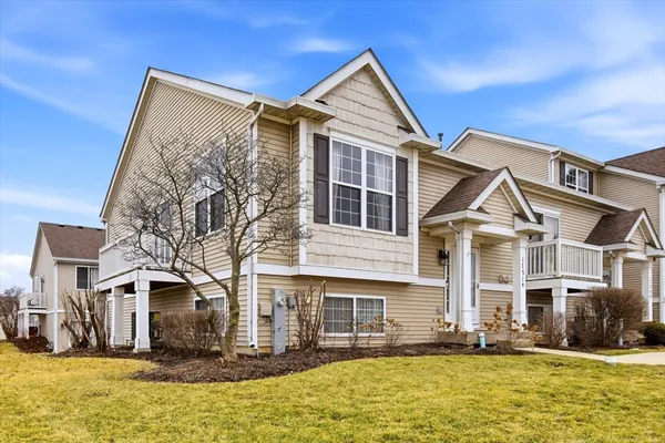 $253,000 | 1731 Fieldstone Drive North, Shorewood, IL 60404
