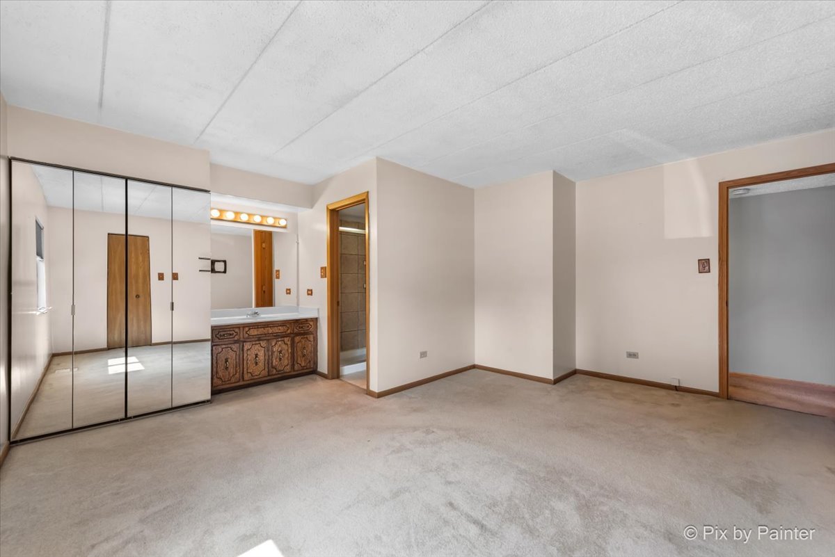 10532 Ridge Cove Drive, Unit 18A Chicago Ridge, IL 60415 - Photo 19 of 27 Gallery Image 19
