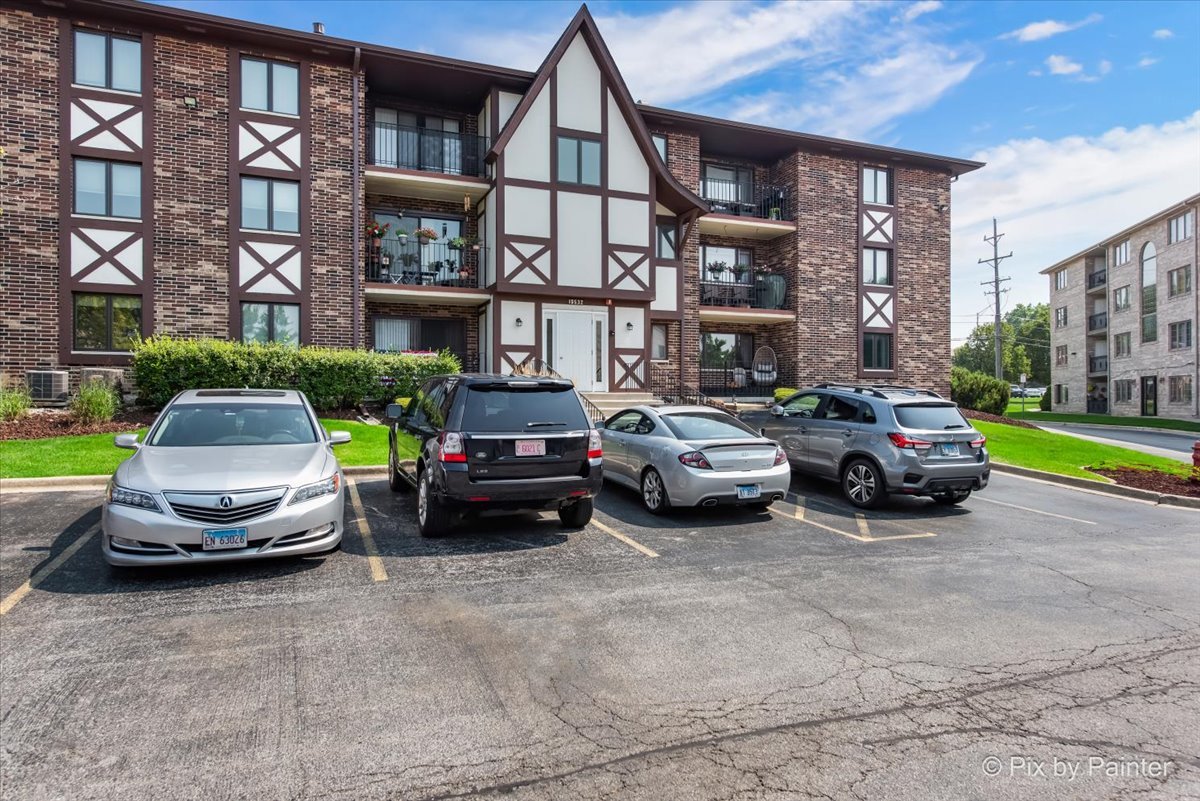 10532 Ridge Cove Drive, Unit 18A Chicago Ridge, IL 60415 - Photo 22 of 27 Gallery Image 22
