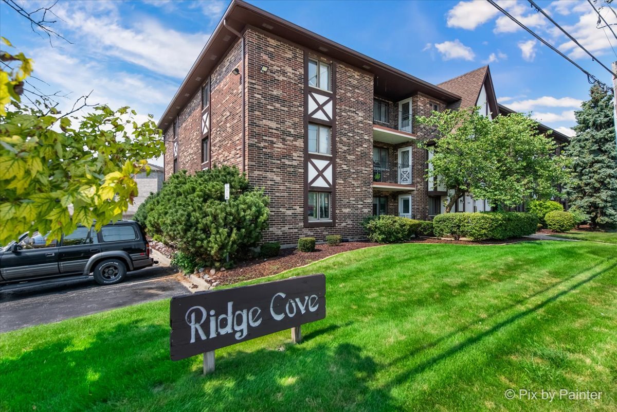 10532 Ridge Cove Drive, Unit 18A Chicago Ridge, IL 60415 - Photo 25 of 27 Gallery Image 25