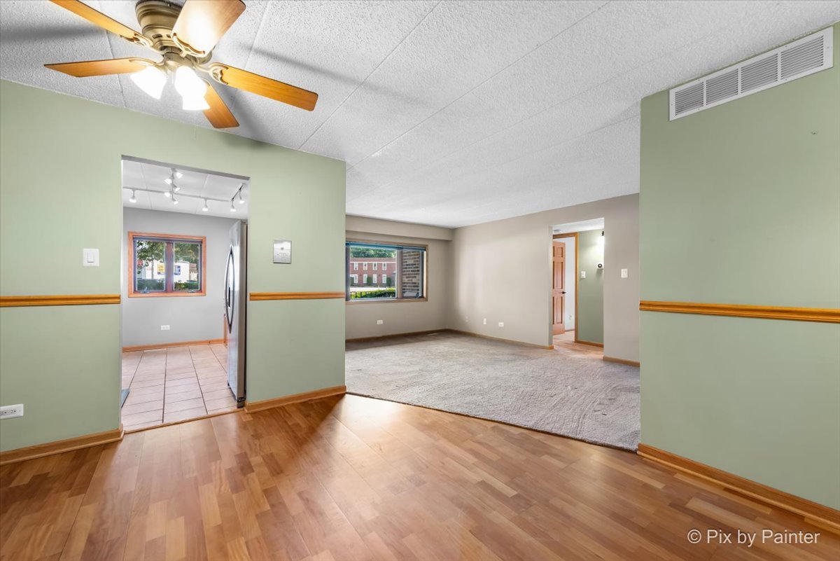 10532 Ridge Cove Drive, Unit 18A Chicago Ridge, IL 60415 - Photo 4 of 27 Gallery Image 4