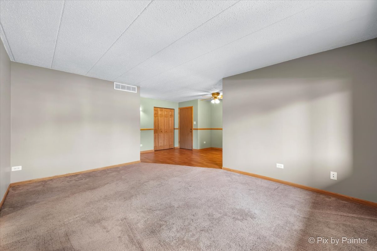 10532 Ridge Cove Drive, Unit 18A Chicago Ridge, IL 60415 - Photo 8 of 27 Gallery Image 8