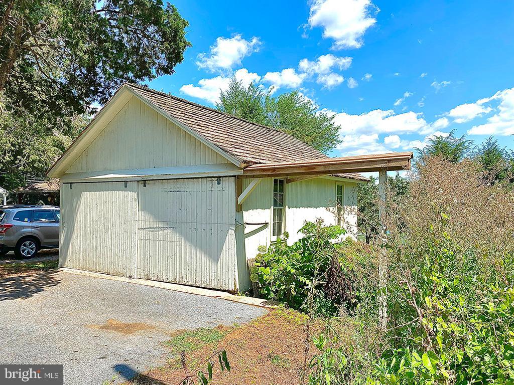 882 Fritztown Road Sinking Spring, PA 19608 - Photo 23 of 26