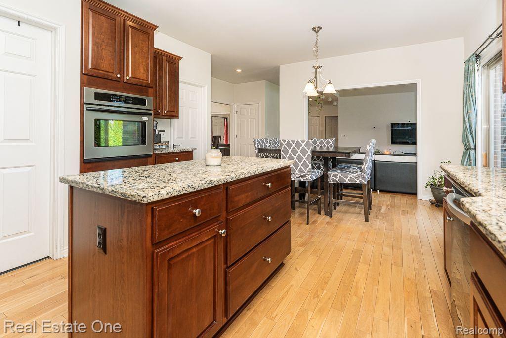 985 Monterey Ln. Rochester Hills, MI 48307 - Photo 17 of 54