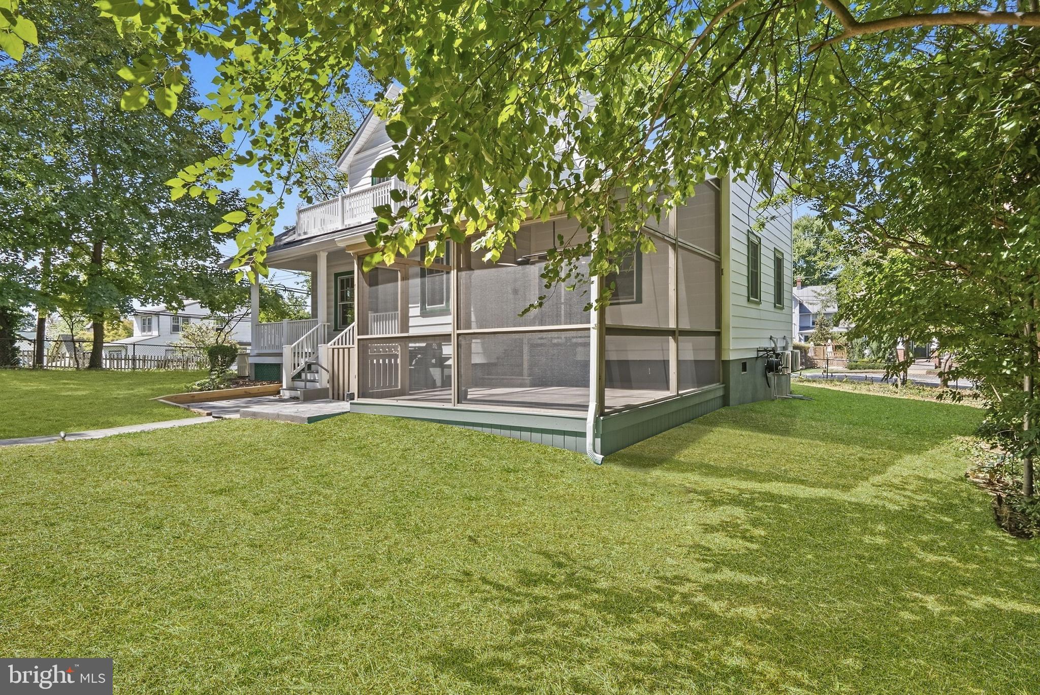 9403 Warren Street Silver Spring, MD 20910 - Photo 6 of 9 Gallery Image 6