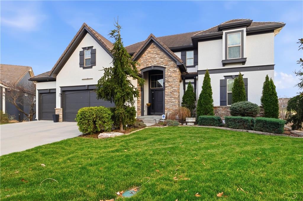 9014 Chestnut Street Lenexa, KS 66220 - Photo 2 of 55